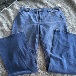 Old Navy Women's wow flare high rise Jeans in Blue